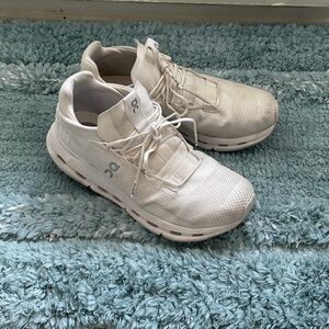 On Cloud women’s cloud sneaker